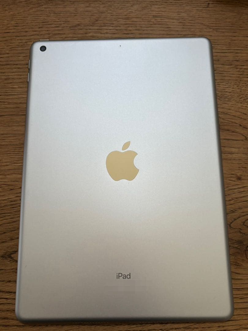 iPad 第7世代 32GB Wi-Fi シルバー（本体のみ）