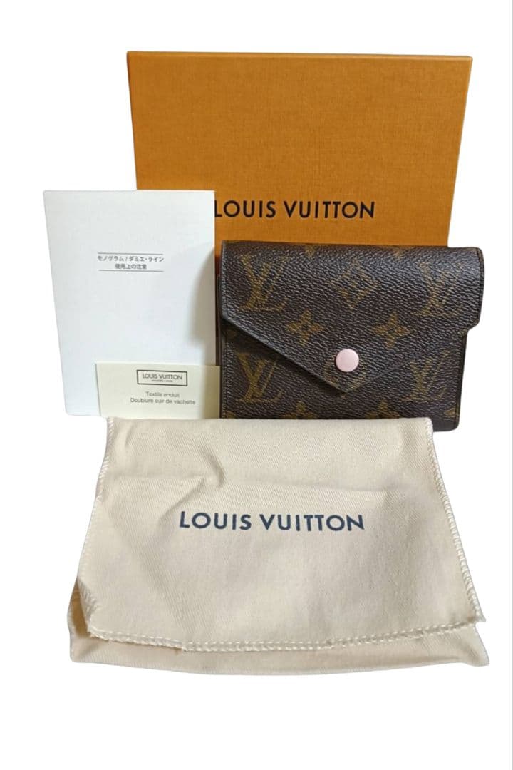 LOUISVUITTON ポルトフォイユヴィクトリーヌ 三つ折り財布M62360