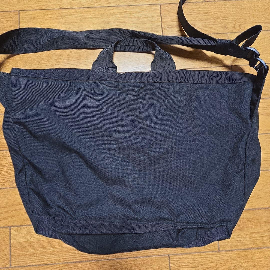 マーガレットハウエル ブリーフィング　コラボメッセンジャーバック