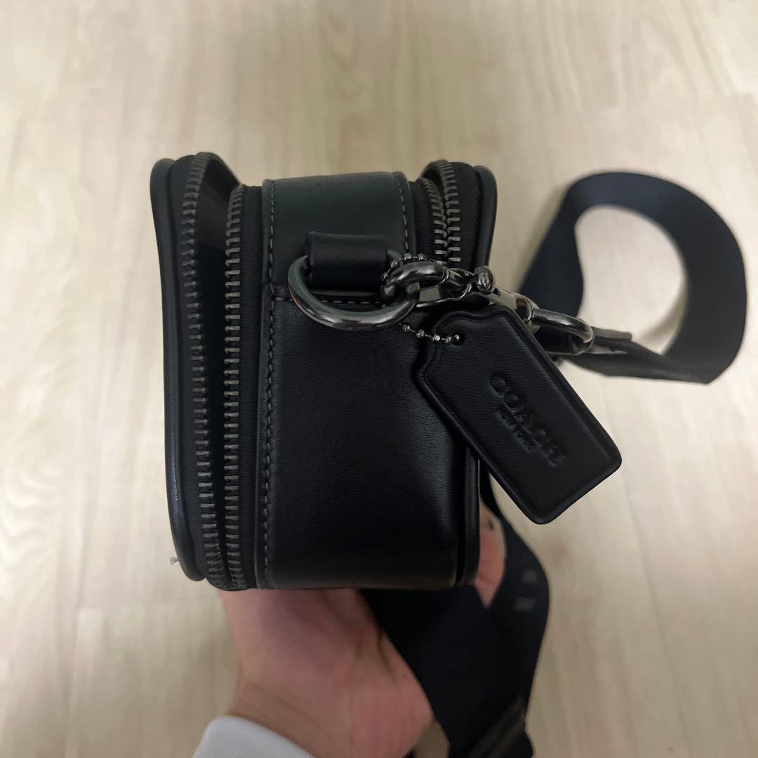 クロスボディ バッグ・シグネチャー