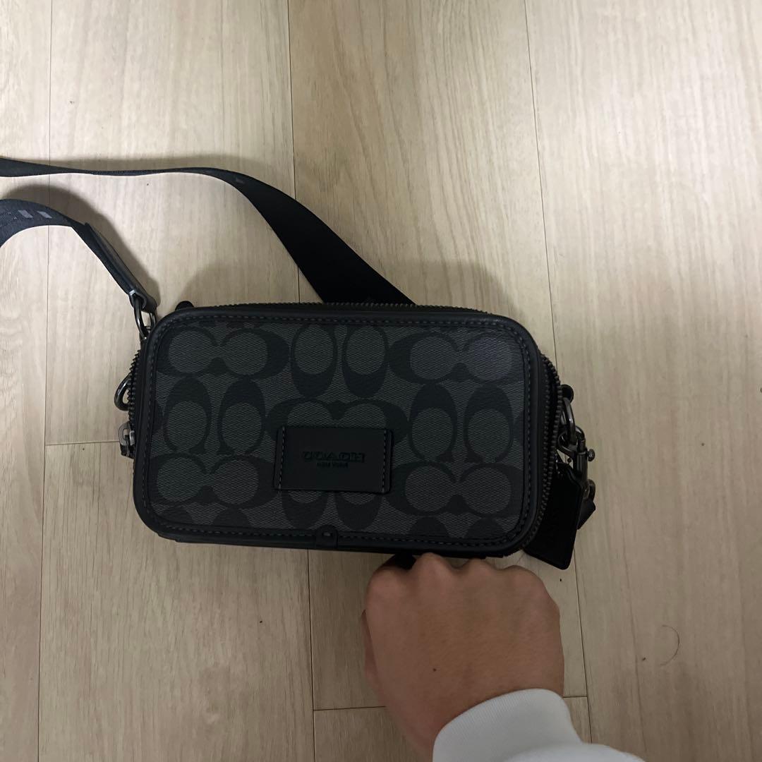 クロスボディ バッグ・シグネチャー