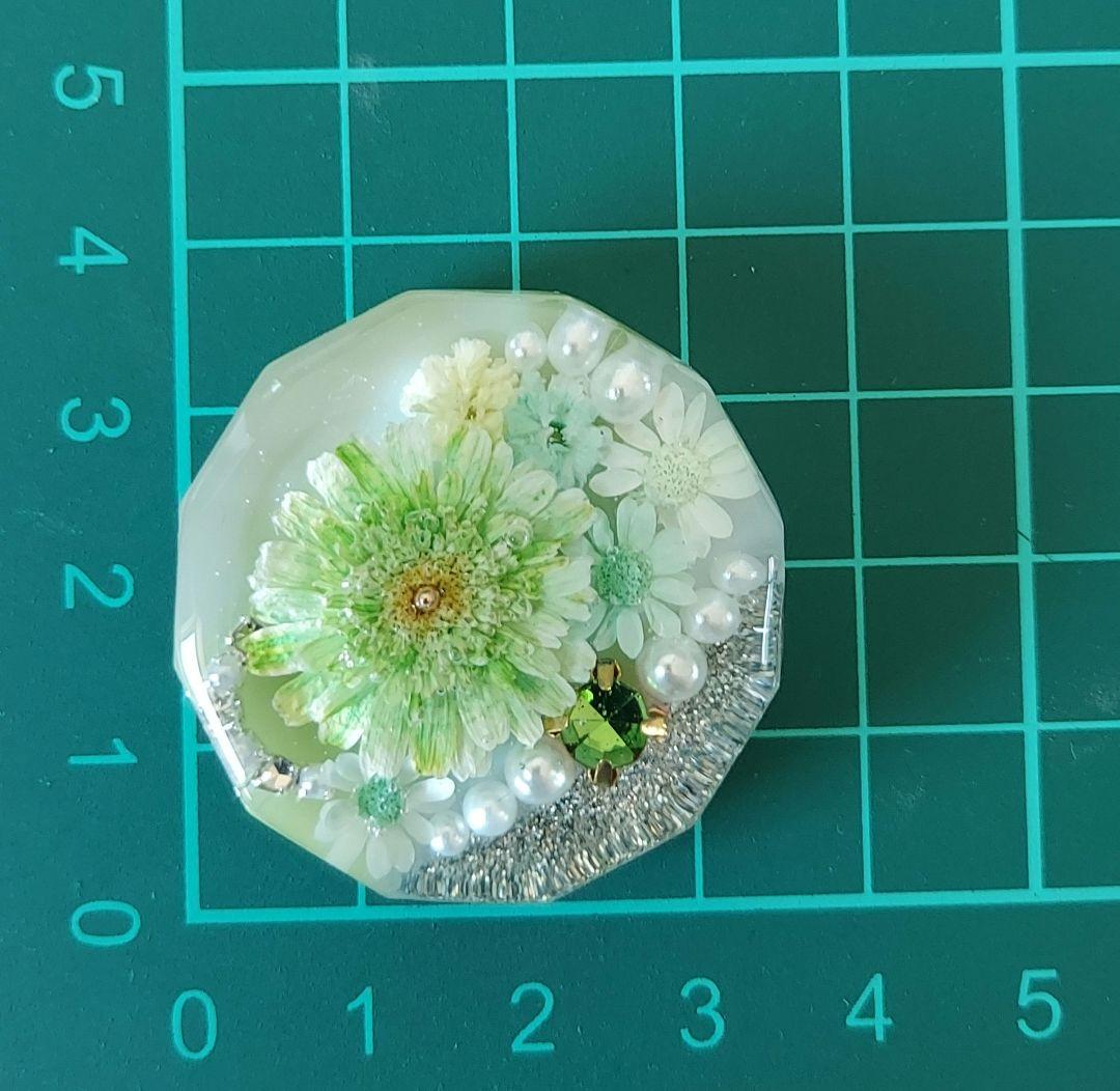 【1576】レジン　マトリカリア　ヘアゴム　ポニーフック　ブロ―チ　ハンドメイド