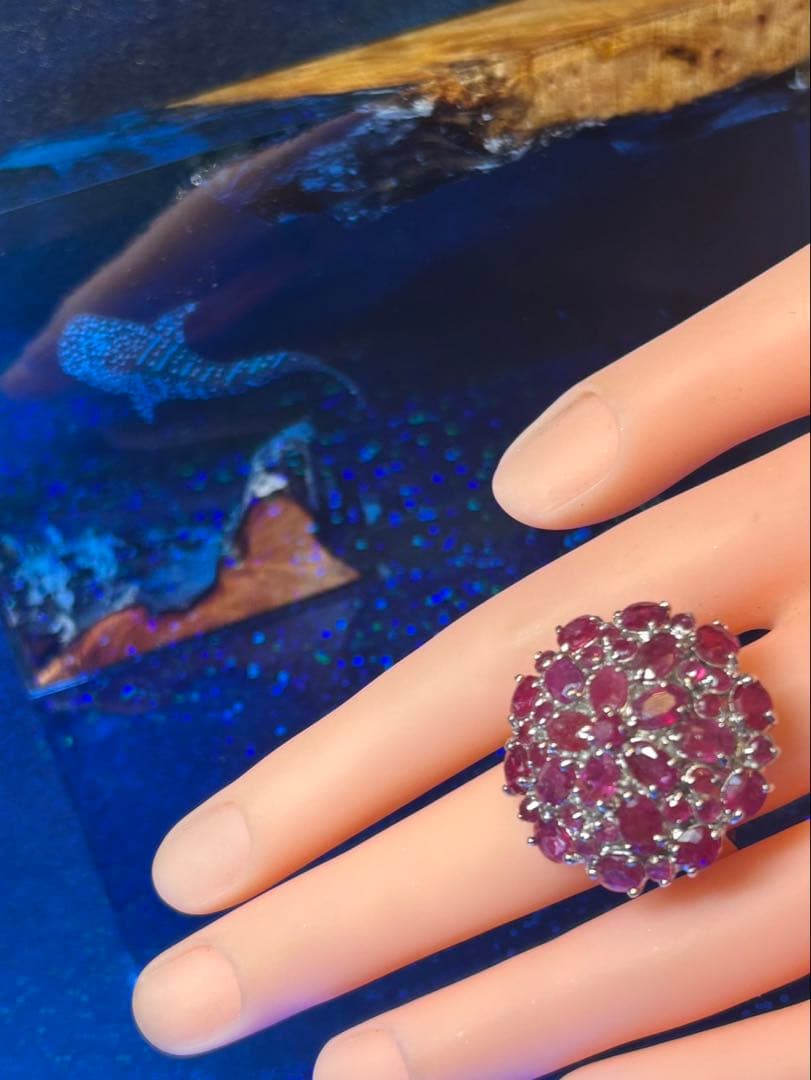 t*a様 天然ルビーデザインリング18号サイズ限定訳あり