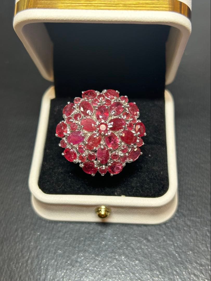 t*a様 天然ルビーデザインリング18号サイズ限定訳あり