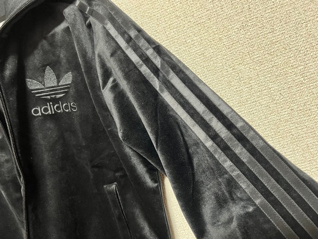 adidas originals トラックジャケット ブラック　レディースM