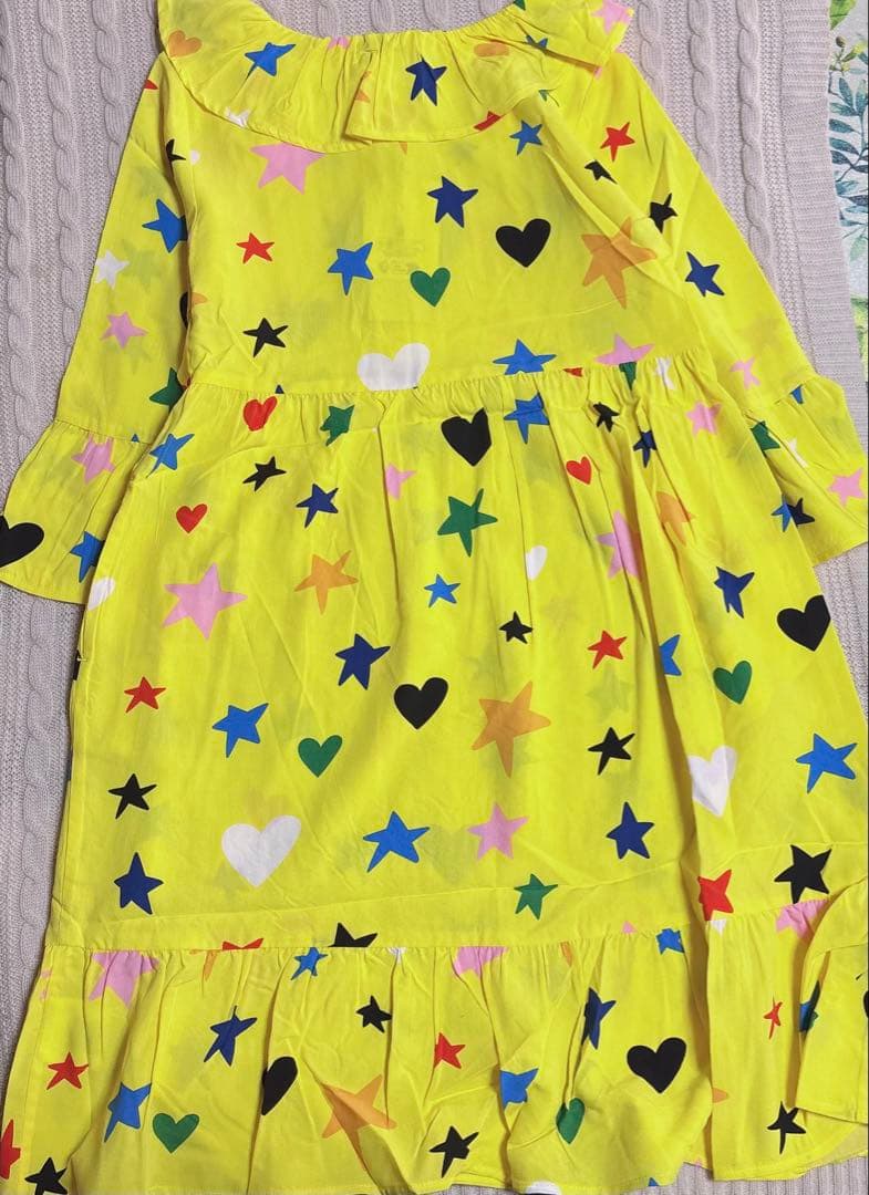 新品　ステラマッカートニーキッズ 星柄ワンピース　10Y /定価3万円以上