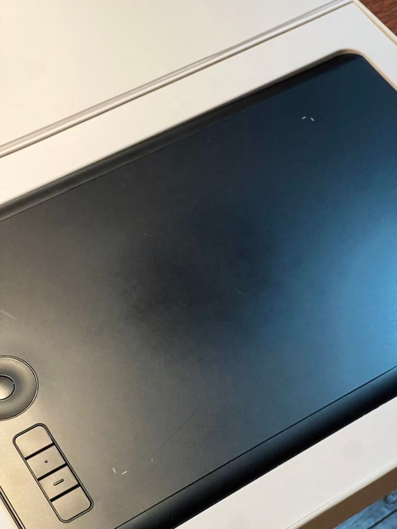 a*i様 wacom intuos pro ペンタブ ワコム　PTH-660