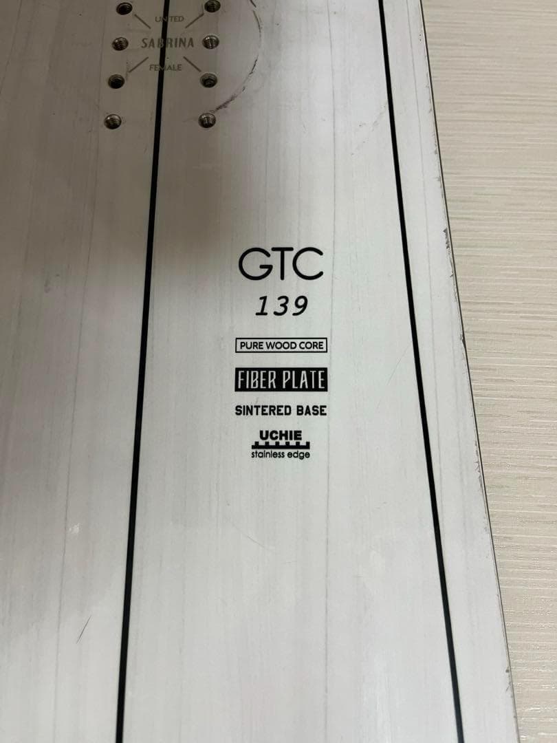 サブリナ　SABRINA 139cm スノボー　スノーボード　グラトリ