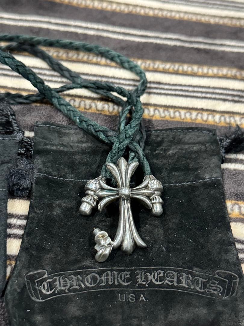 あ*く様 CHROME HEARTS スモール CHクロス レザーとピアス