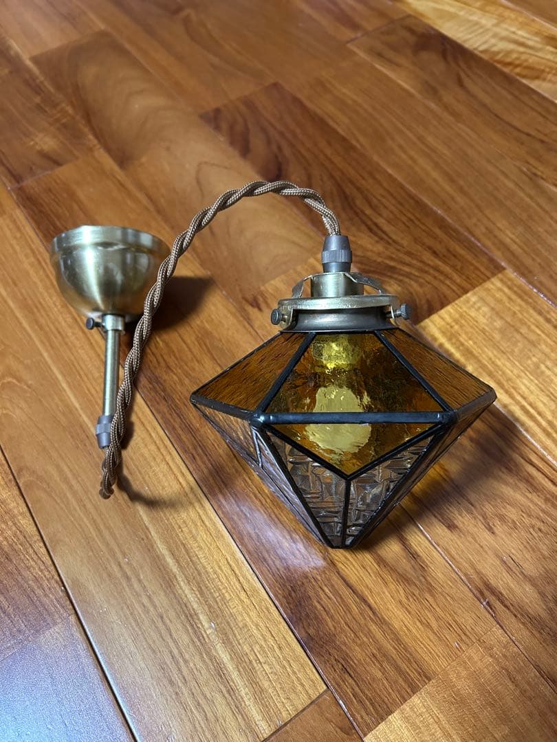 ヴィンテージ風ステンドグラスライト　吊り下げタイプ　黄色×透明色