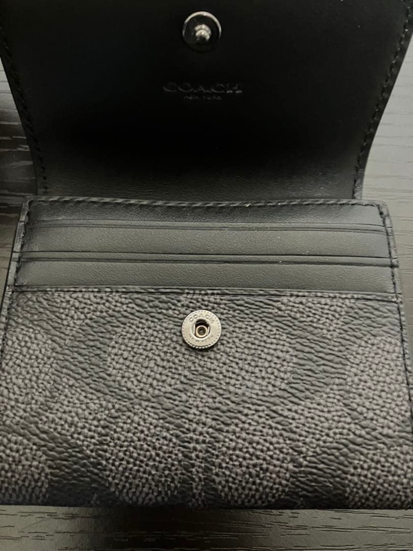 新品未使用　COACH  ケース・シグネチャー キャンバス　ブラック