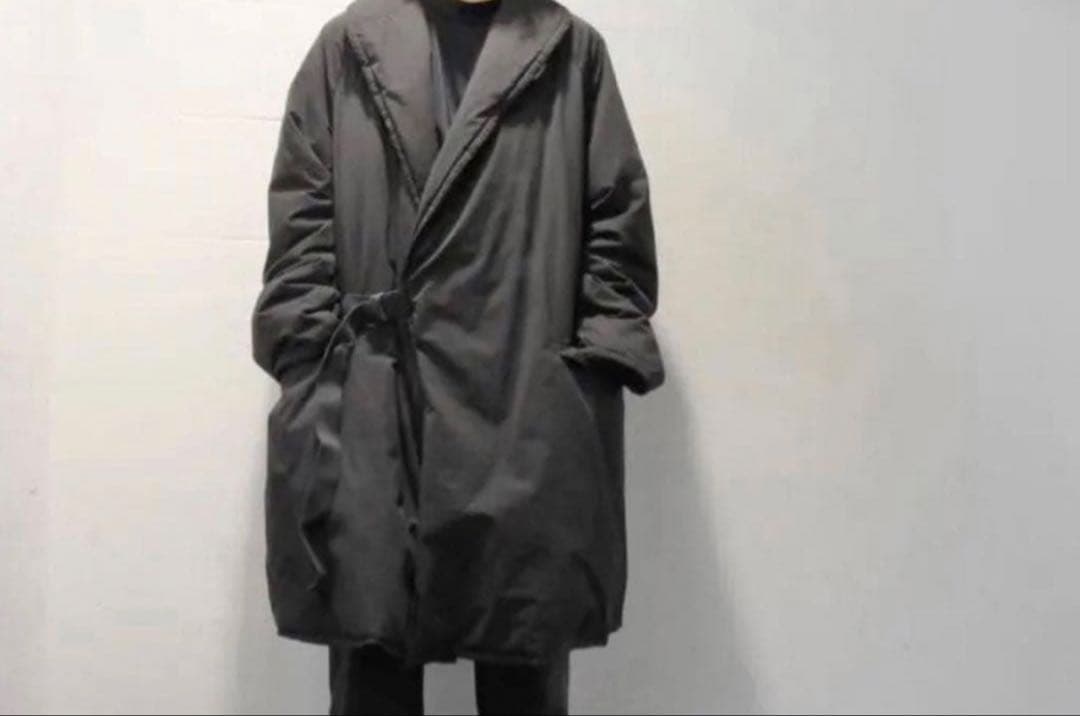 COMOLI 中綿（プリマロフト）ショールカ ラーコート