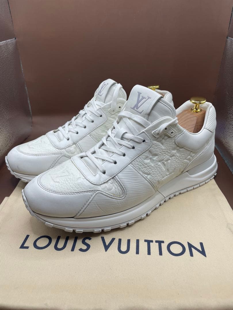 こー本体のみ ルイヴィトン　ランアウェイライン　モノグラムエピ柄スニーカー