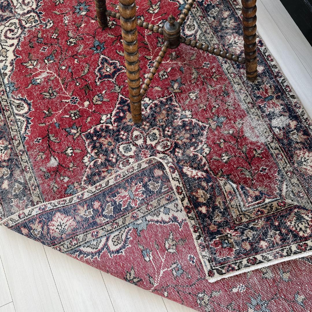 トルコ ヴィンテージラグ A126 ダークレッド ネイビー ターコイズブルー