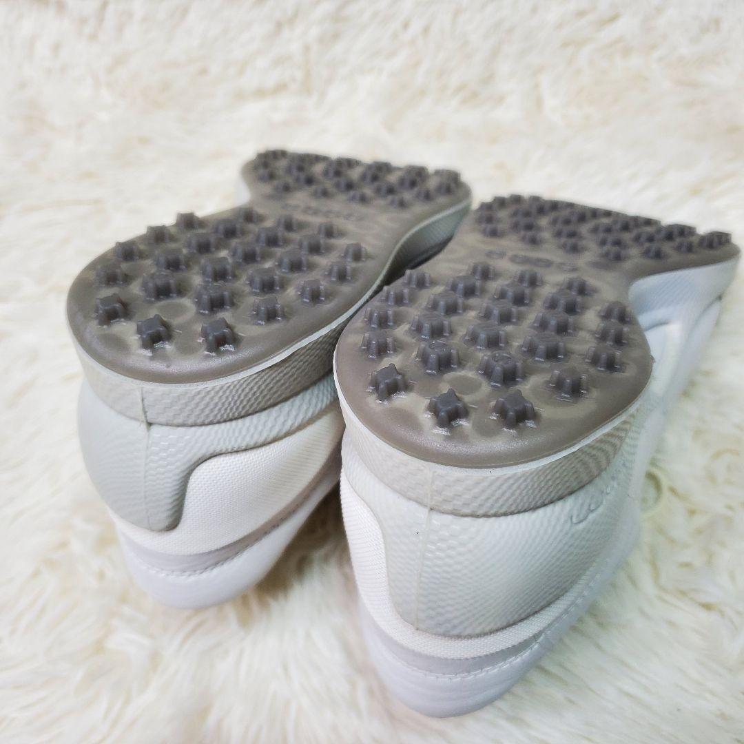 【試着のみ】ecco　ゴルフシューズ　バイオム　スパイクレス　24cm　ホワイト