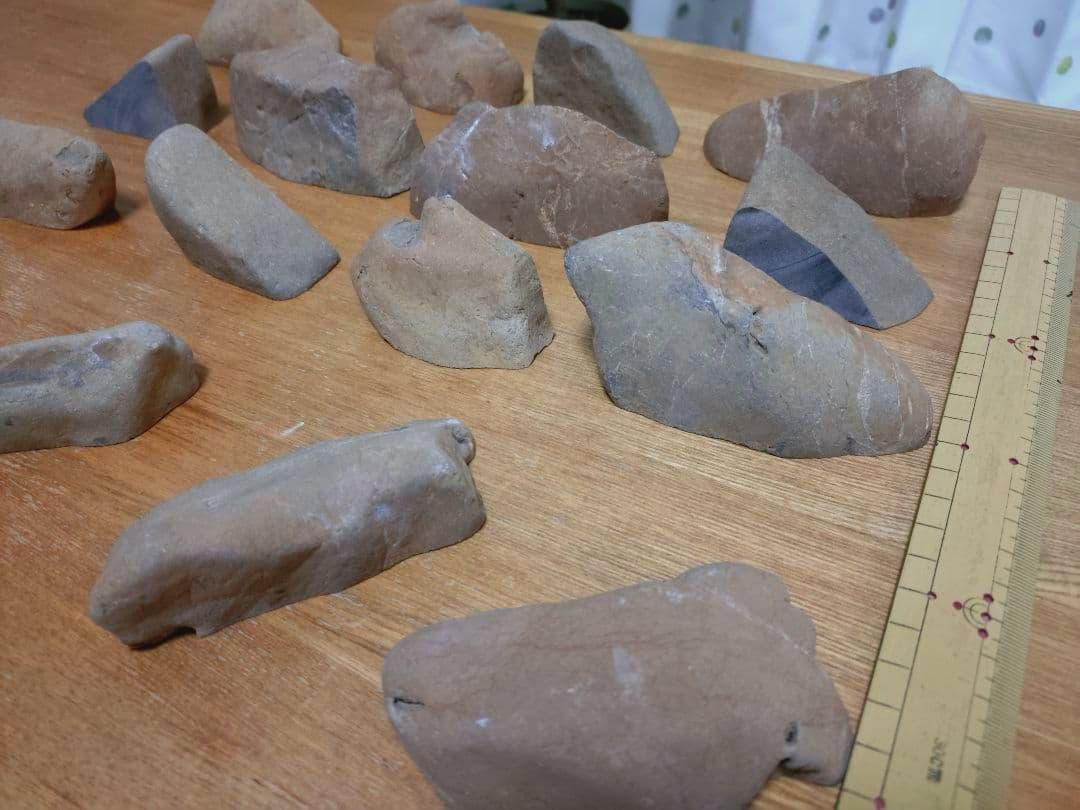 結婚式　席札　テーブルナンバー　アクセサリースタンド　ペーパーウェイト　大理石？