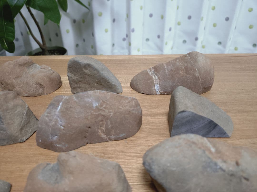 結婚式　席札　テーブルナンバー　アクセサリースタンド　ペーパーウェイト　大理石？