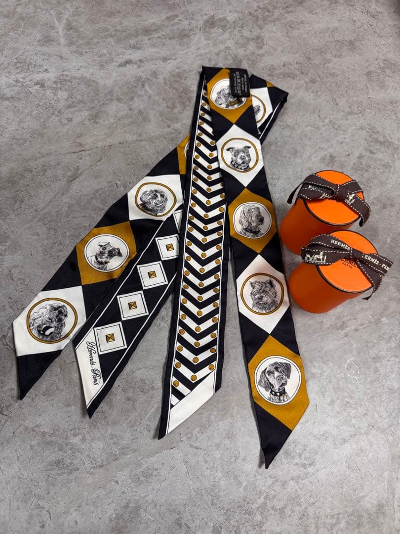 HERMES エルメスツイリー★コリエドシ アン 首輪と犬