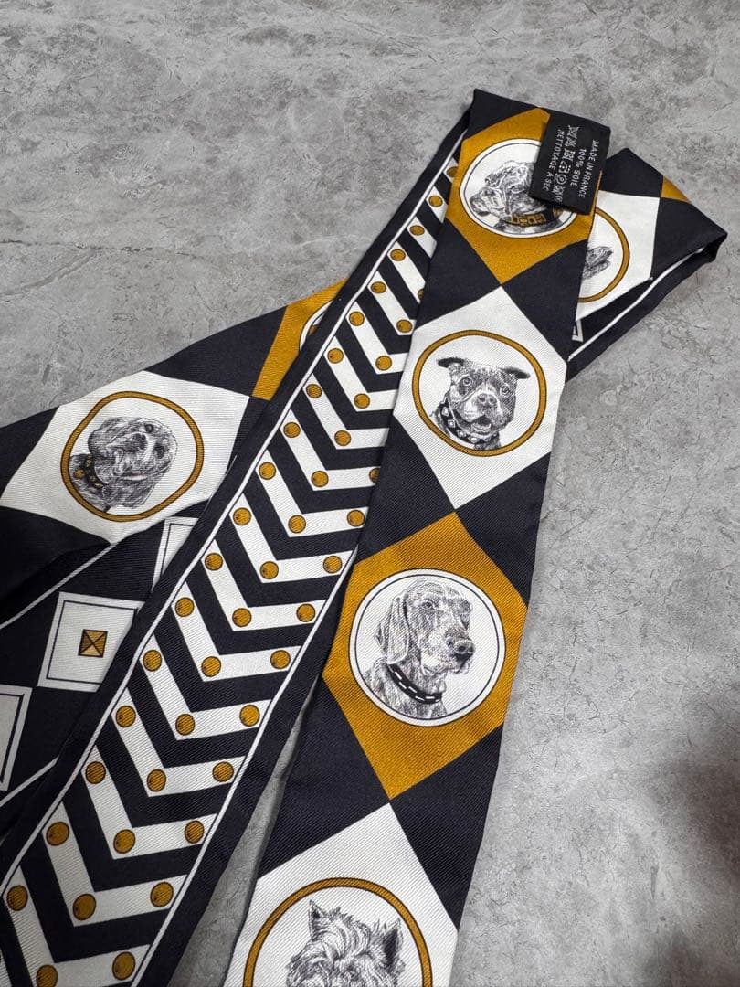 HERMES エルメスツイリー★コリエドシ アン 首輪と犬