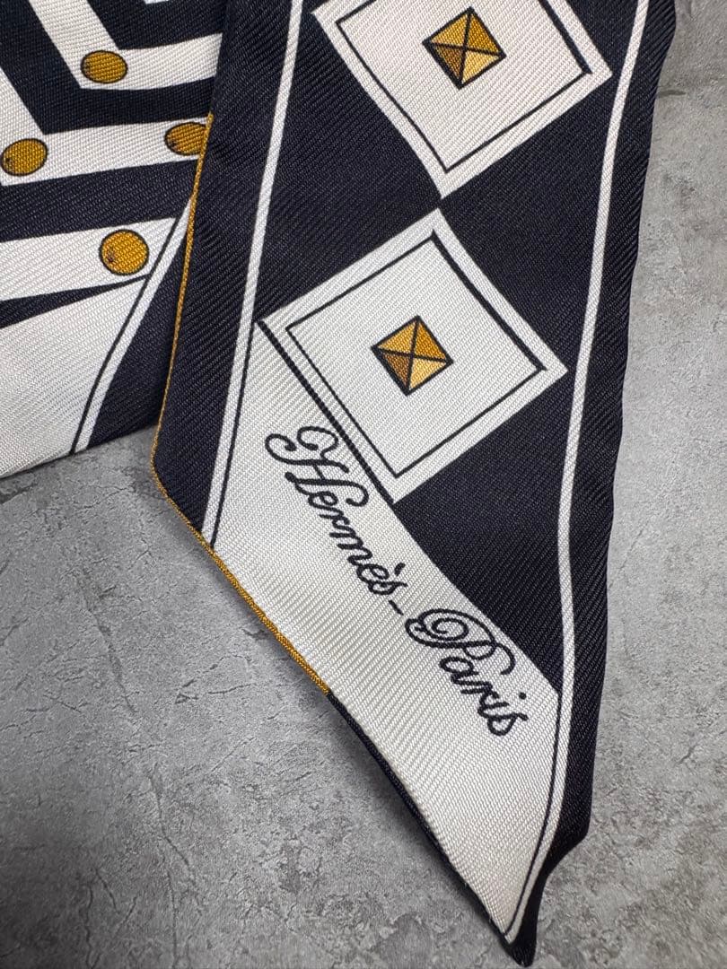 HERMES エルメスツイリー★コリエドシ アン 首輪と犬