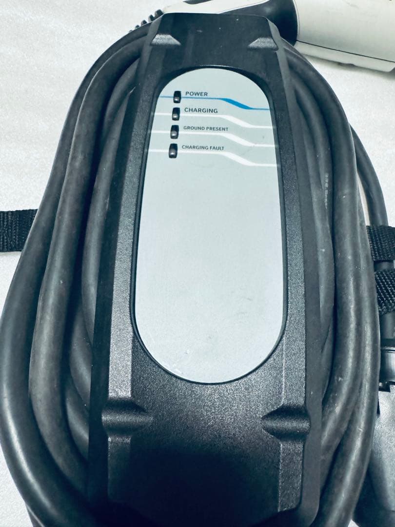 純正充電ケーブル　8648050-02 826