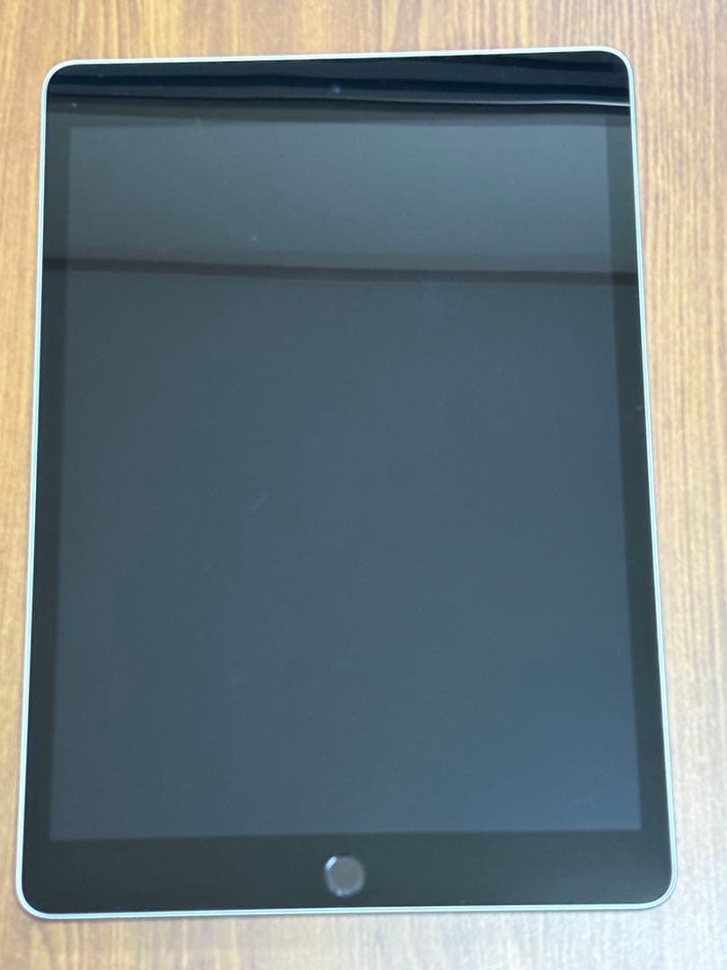 も*か様 iPad シルバー 本体　第9世代　64GB