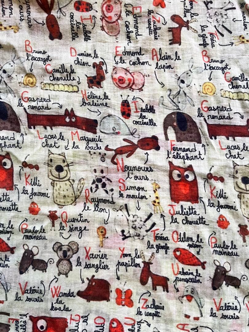 アッシュペープランス購入　Faliero Sarti 動物柄ストール