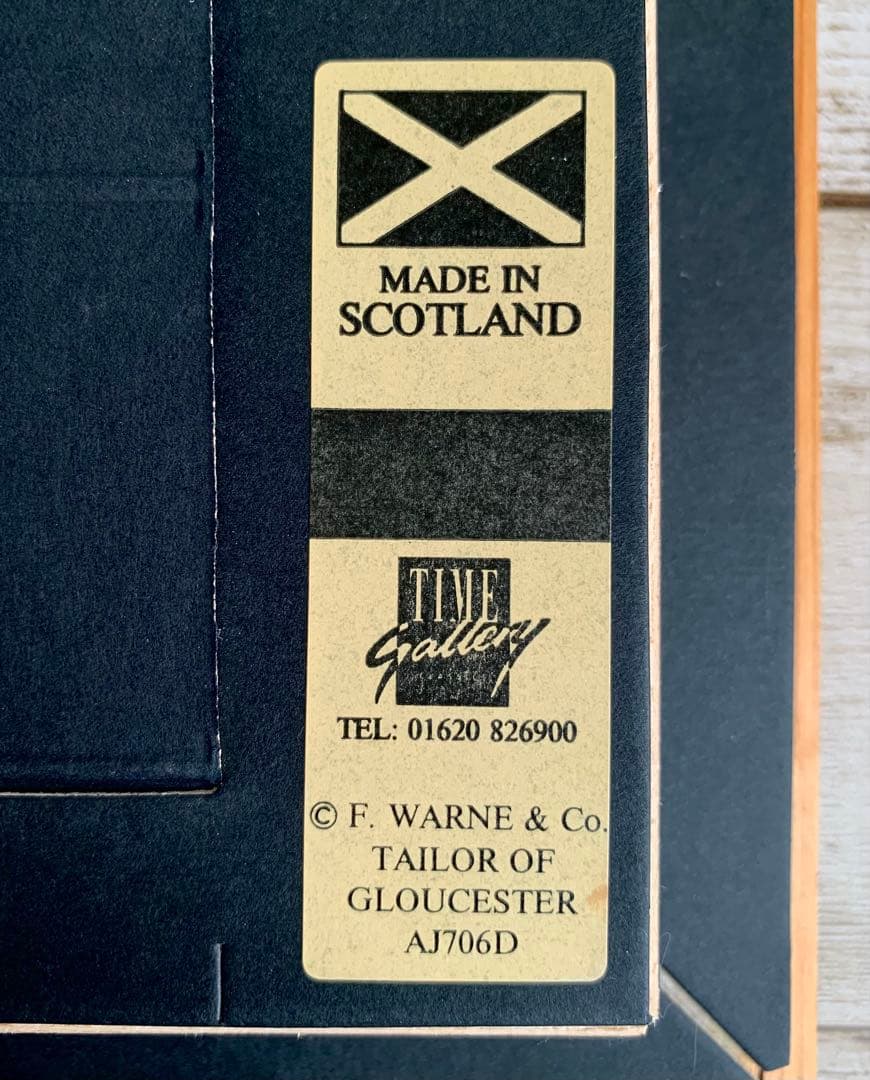 グロースターの仕立て屋 木製フレーム入り時計 ピーターラビット