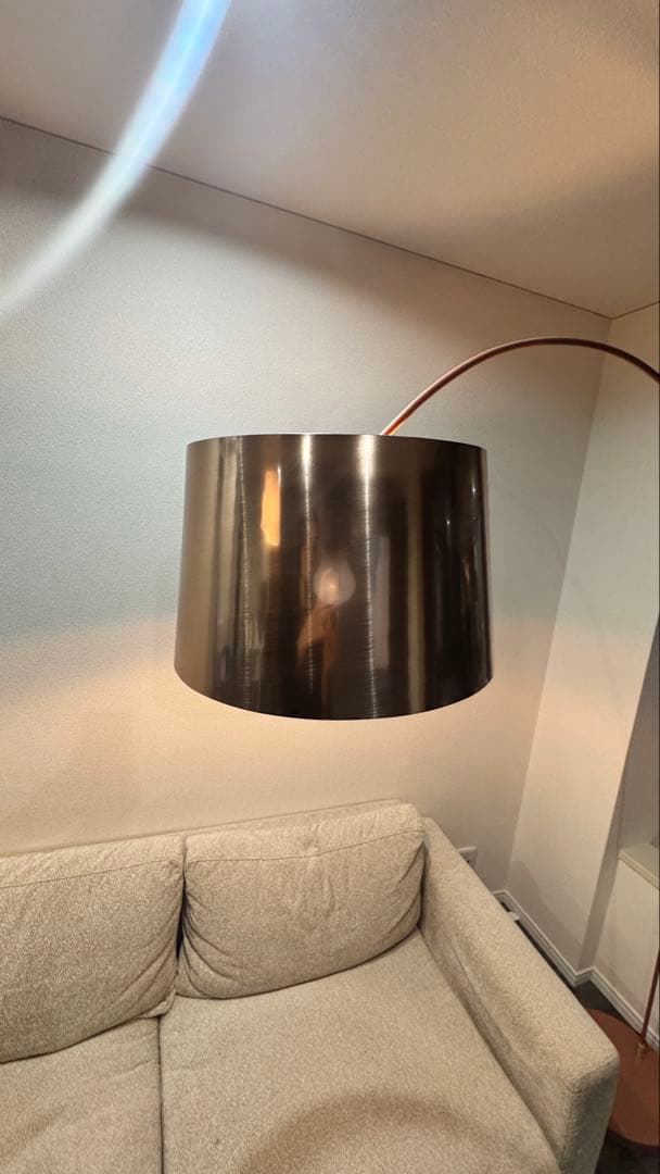 ボーコンセプト　Kuta フロアライト　色:コッパー