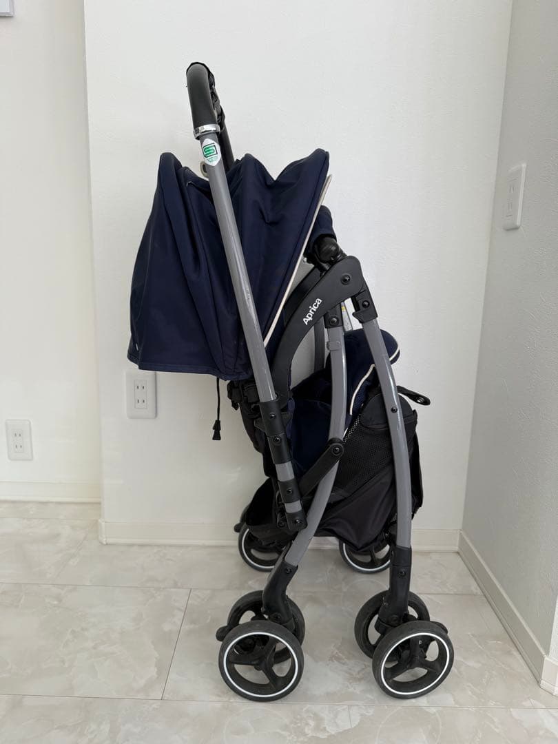 【美品】Aprica アップリカ ベビーカー ラクーナクッション ネイビー