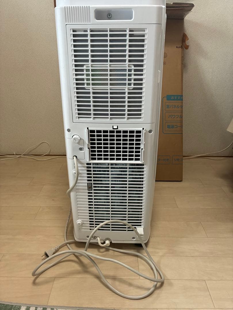 トヨトミ TAD-2221 窓用エアコン