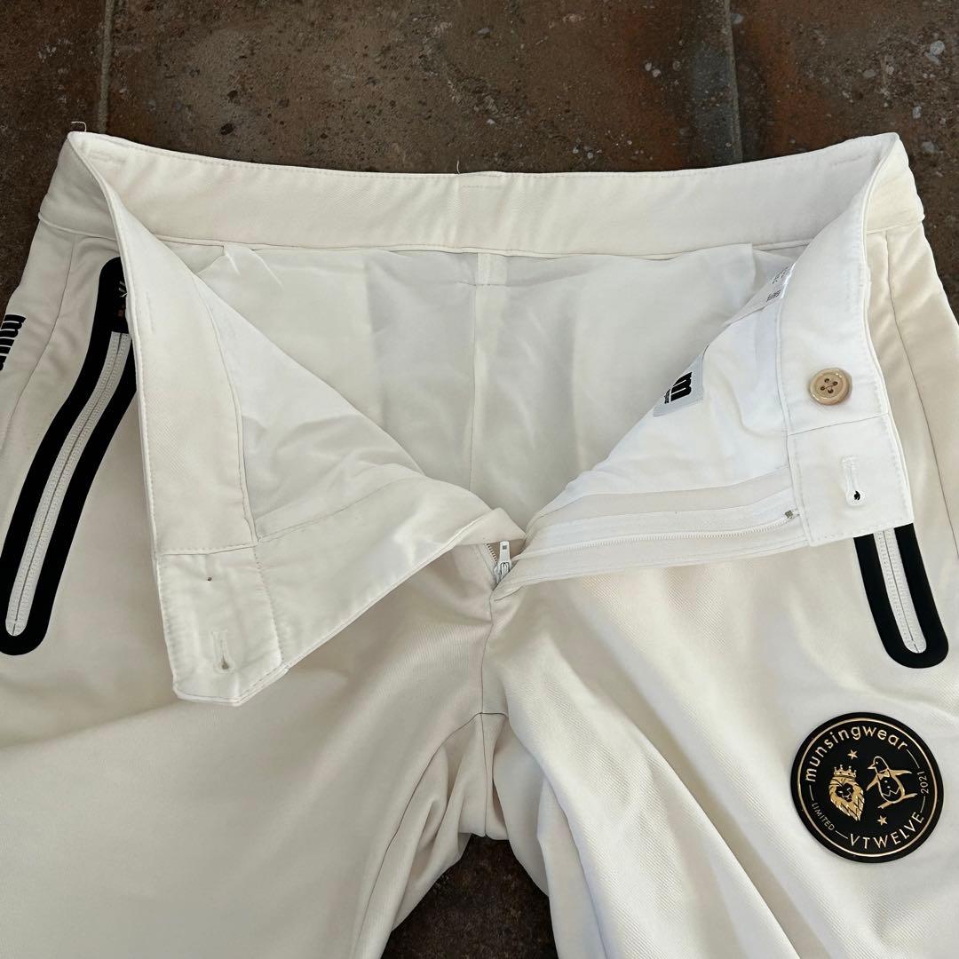 MUNSING WEAR ×V12 パンツ　ホワイト