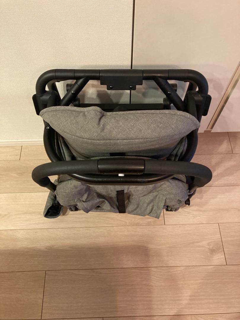 サイベックス　イージーS バンパー付き　マンハッタングレー