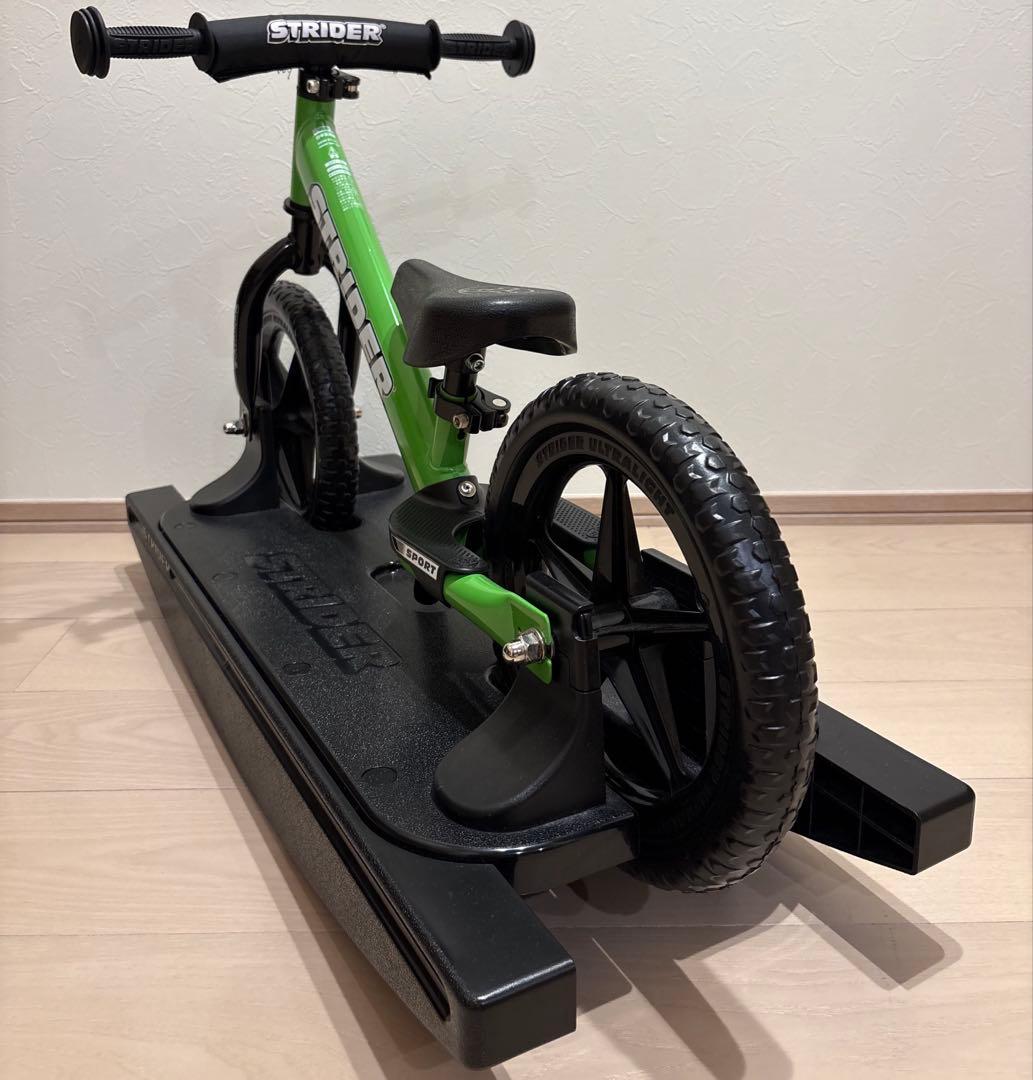 ロッキングストライダー 12インチ グリーン ロッキングベース付き