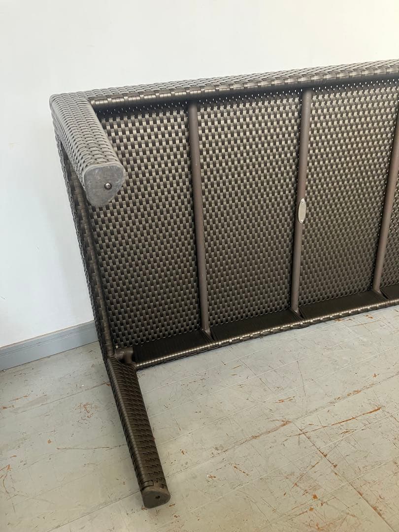 デドン DEDON パナマ センターテーブル ベンチ　リチャード・フリニアー