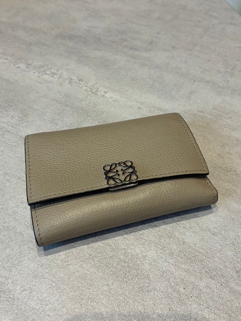 LOEVE ロエベ　アナグラム　レザー　グレージュ　三つ折り財布