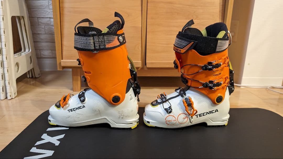 山スキー、バックカントリー用ブーツ　テクニカ ZERO G TOUR 25.5