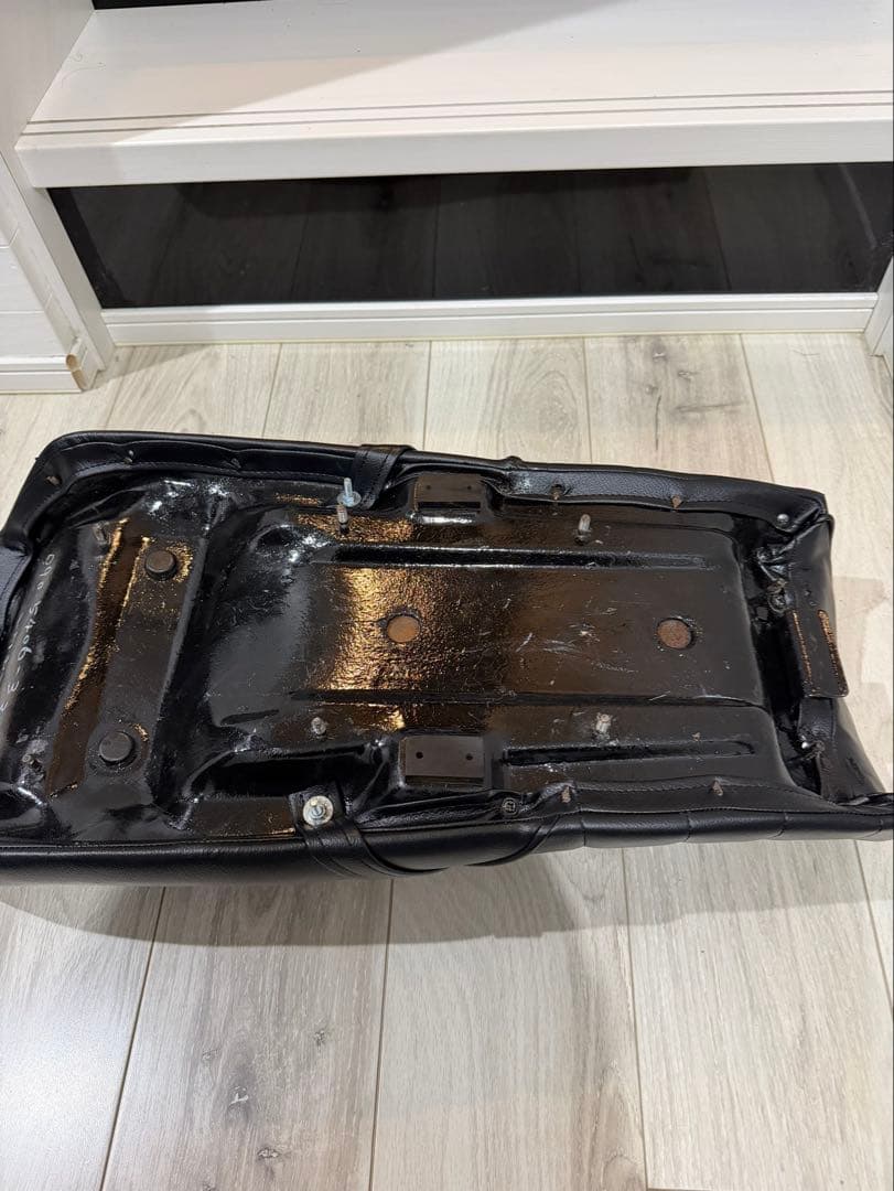 gsx400e gsx250eザリシート　タックロール