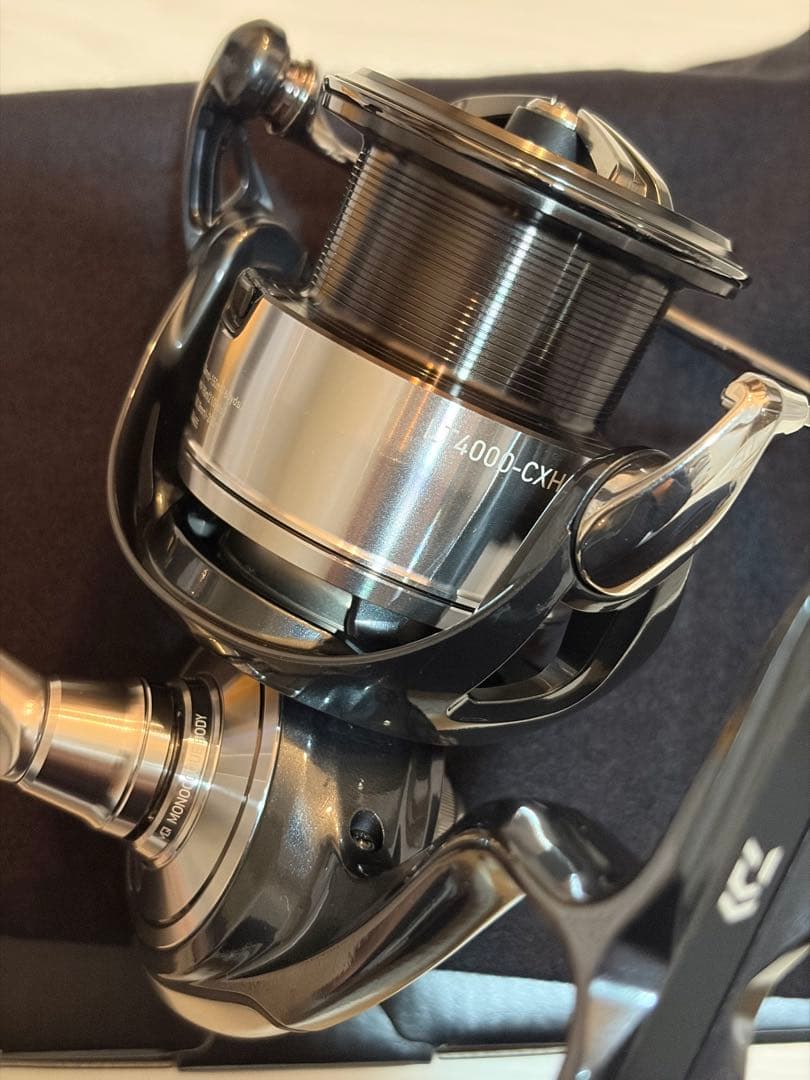 美品　ダイワ 24 セルテート LT4000-CXH (2024年モデル)