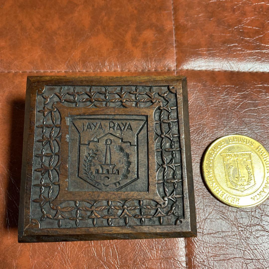 【詳細不明 箱付き】希少 1975表記 メダル JAYA RAYA