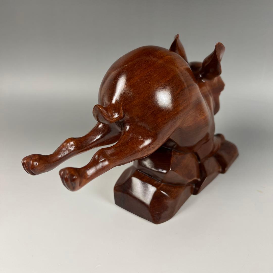 木製跳ねるウサギの彫刻　艶のある美しいうさぎ　躍動感　縁起物　干支 波兎