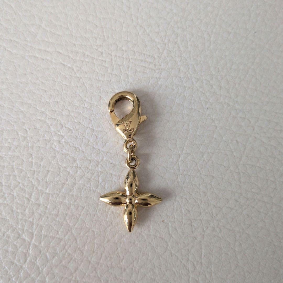 週末価格　ルイ・ヴィトンチャーム