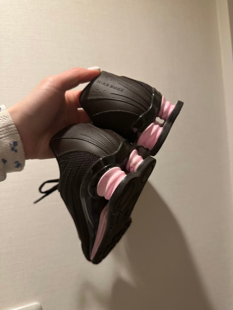 ナイキ ショックス Z /茶色 ピンクスニーカーatmos pink （限定品）