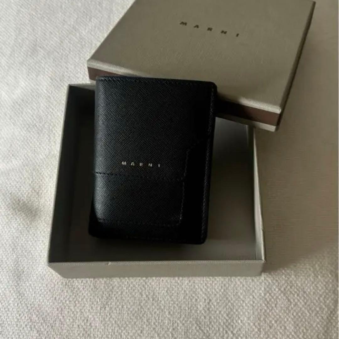 【値下げ中】marni ブラック サフィアーノレザー製 二つ折りウォレット