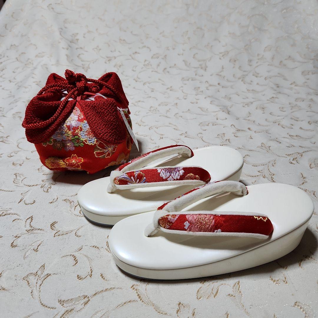 #697 ( 未使用品) 七五三  お正月  草履と巾着  18cm