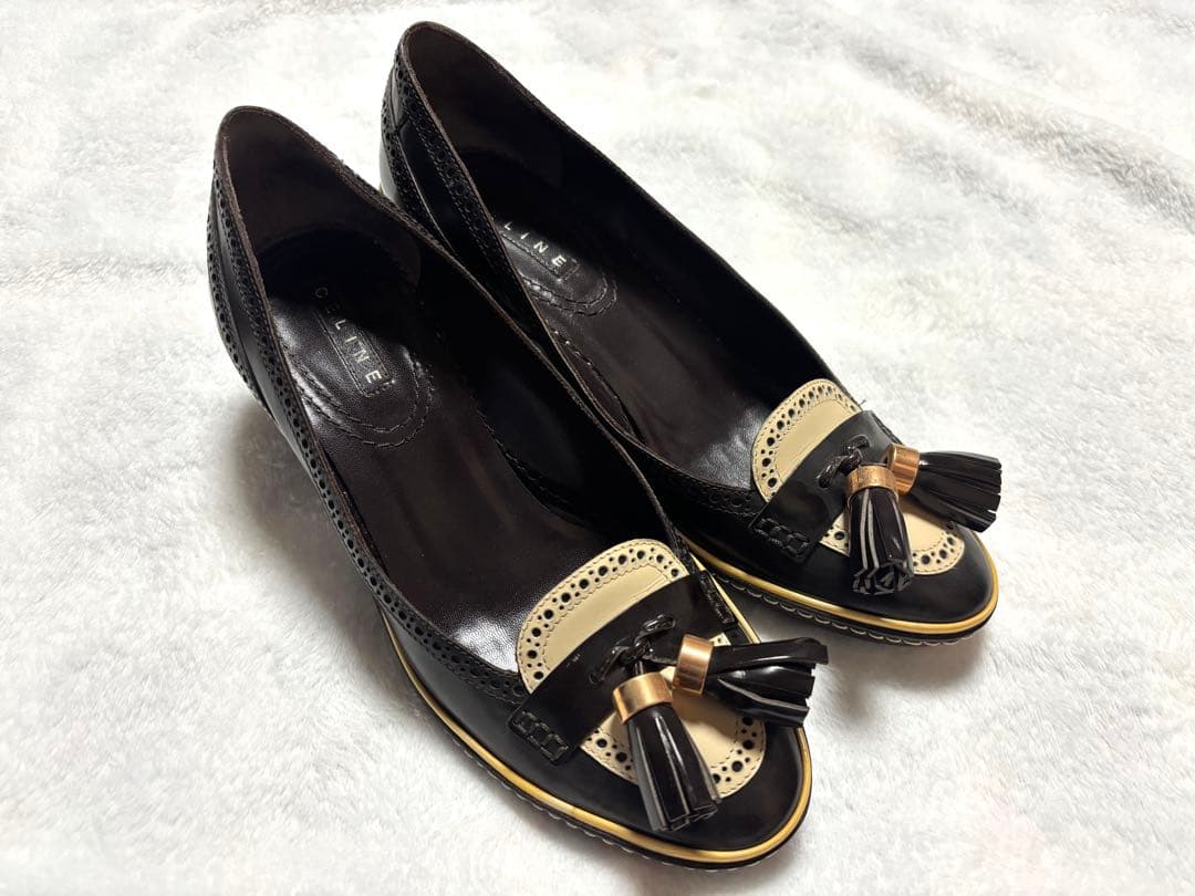 CELINE レザー フラットパンプス ブラウンとベージュ タッセル付き