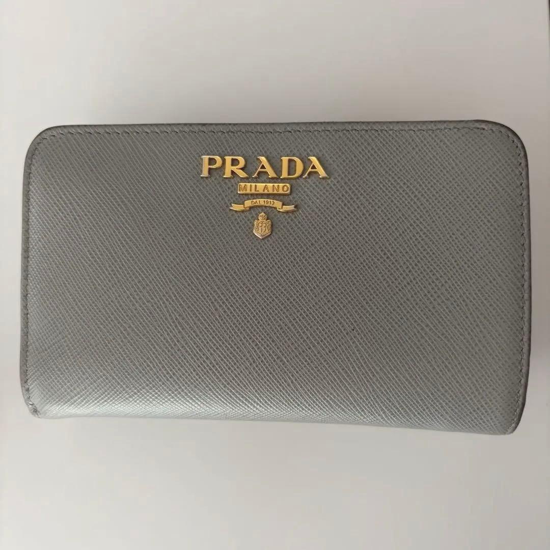 PRADA⭐︎折り畳み財布⭐︎グレー