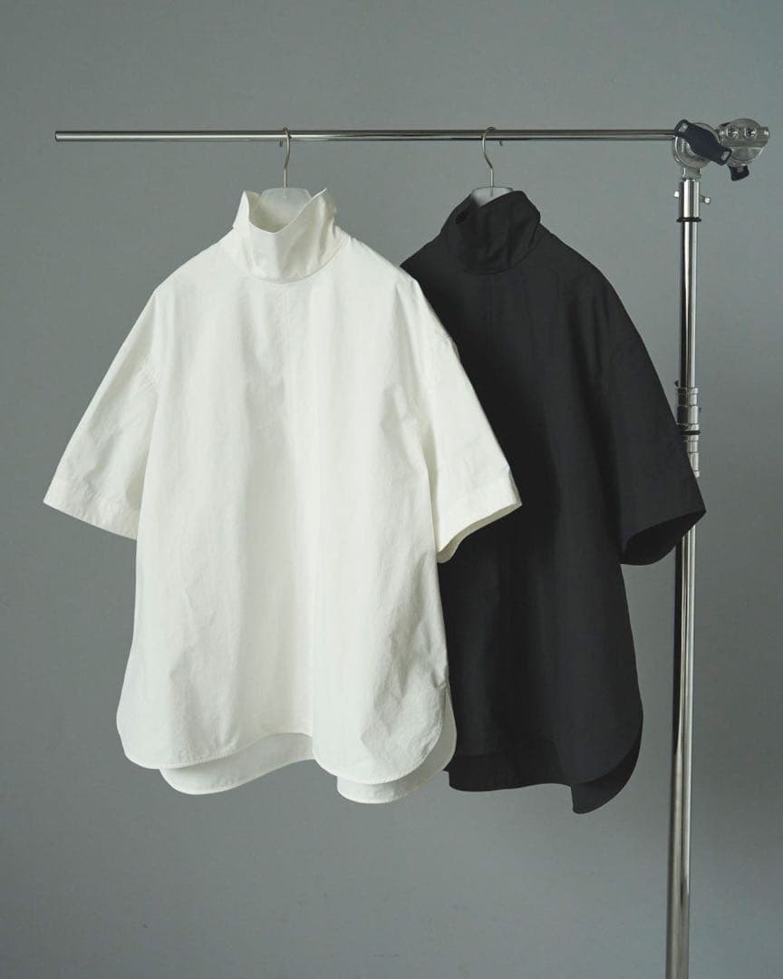 アンヌーク Highneck Over Blouse