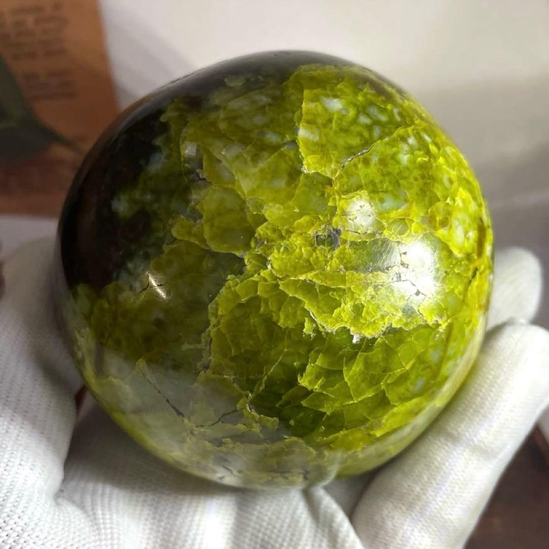 天然石　希少　天然グリーンオパール　大玉スフィア　78ミリ【台座付き】