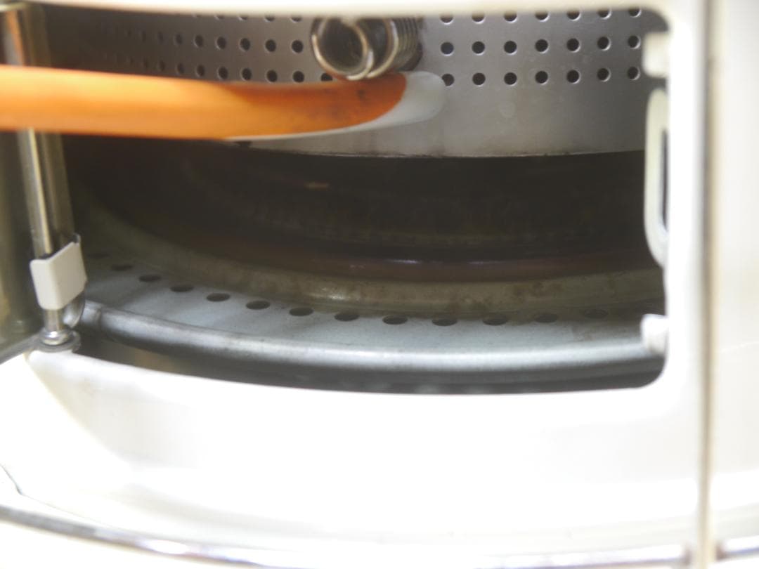 送料無料◆2014年◆コロナ 石油ストーブ 円筒形 ガード付き　ホワイト